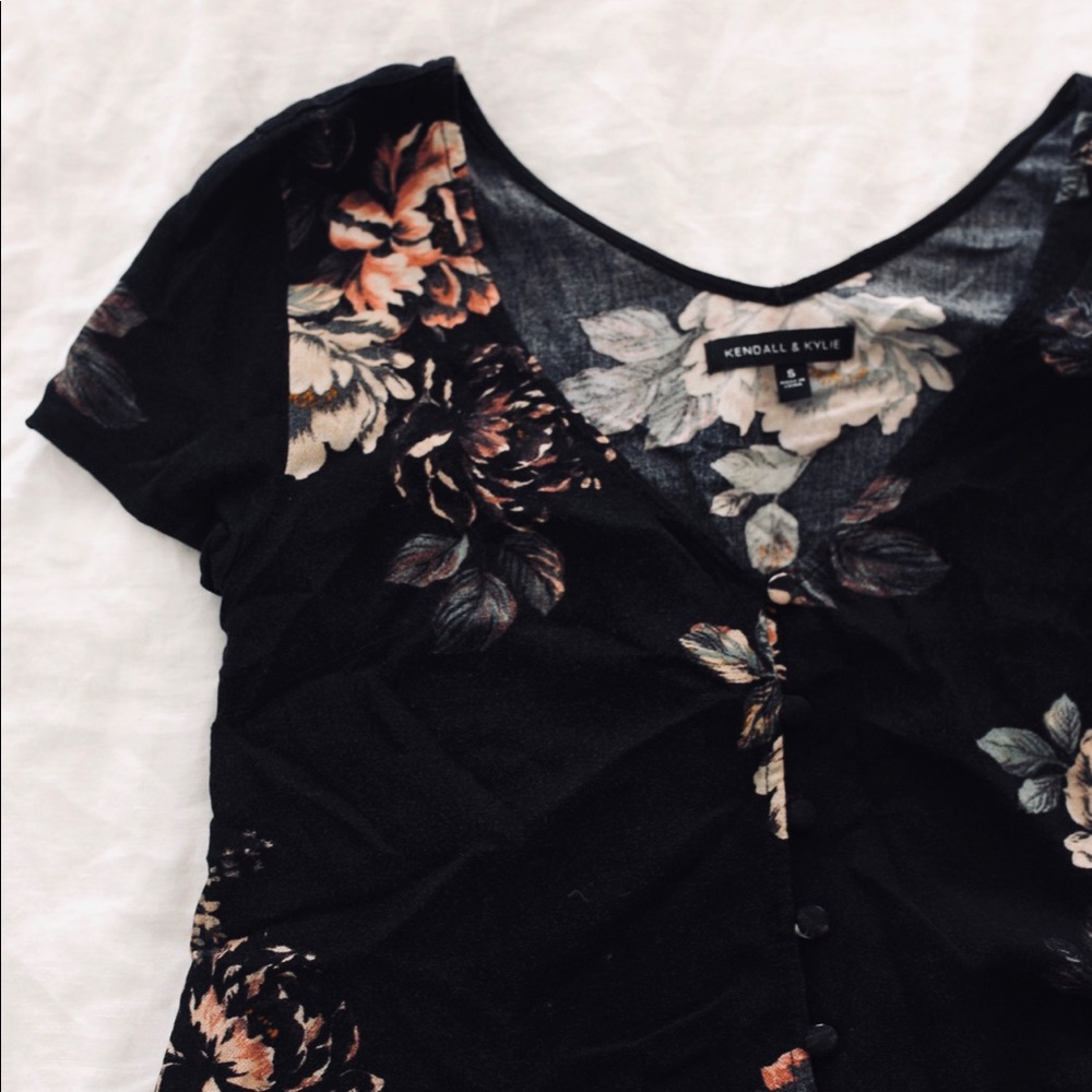 Kendall and kylie cropped tee